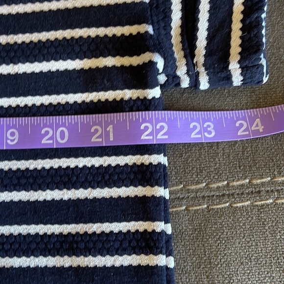 Loft Tee - Picture 10 of 11